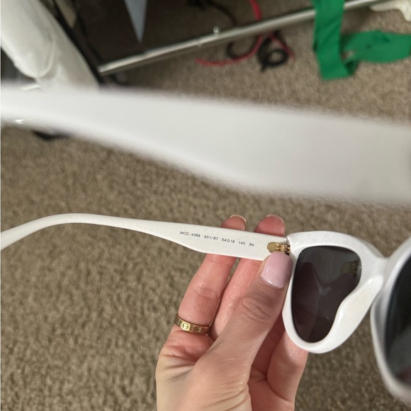 White Cat-Eye Sunglasses Versace Medusa’s Insignia Cat eye - Picture 4 of 4